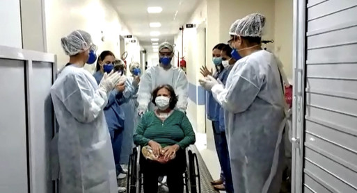 Mais duas pacientes têm alta do São Vicente