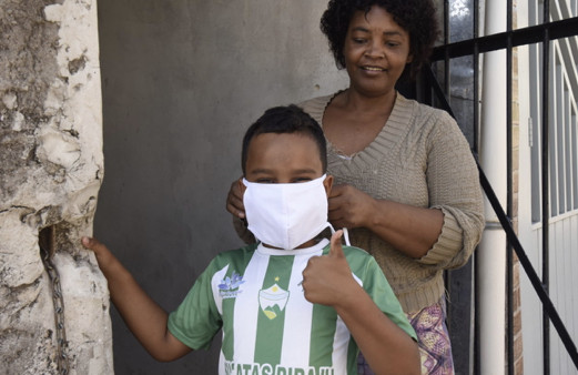 Prefeitura entrega 1.200 máscaras de pano