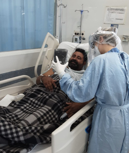No Dia dos Pais, São Vicente usa tablets para contato de pacientes