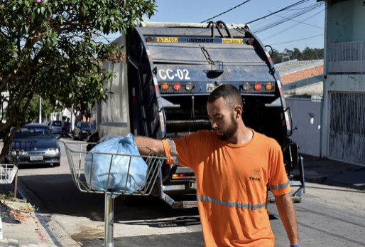Contrato de R$ 90 mi para a coleta de lixo tem irregularidades