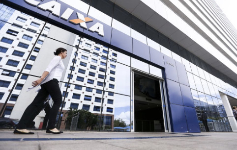Caixa paga hoje auxílio emergencial para nascidos em abril