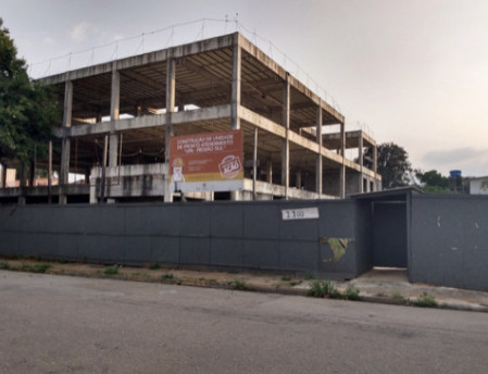 Prefeitura sinaliza que quer multar empresa que fez projetos das UPAs