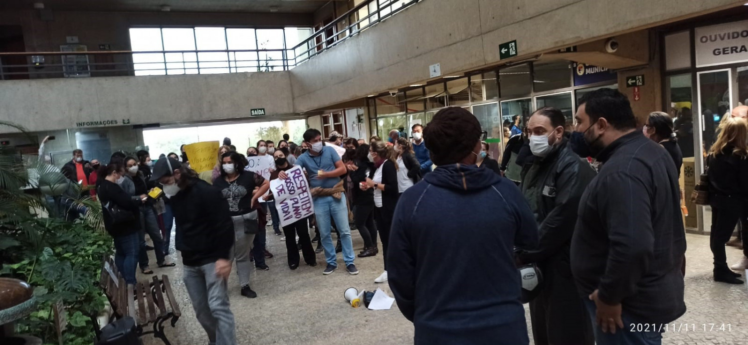 Servidor público reclama da ausência do sindicato em momento duro para a categoria