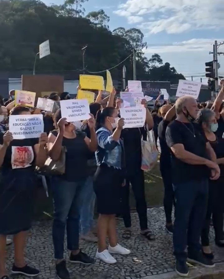 Sindicato dos Servidores de Campo Limpo faz alerta sobre reuniões com comissão de professores