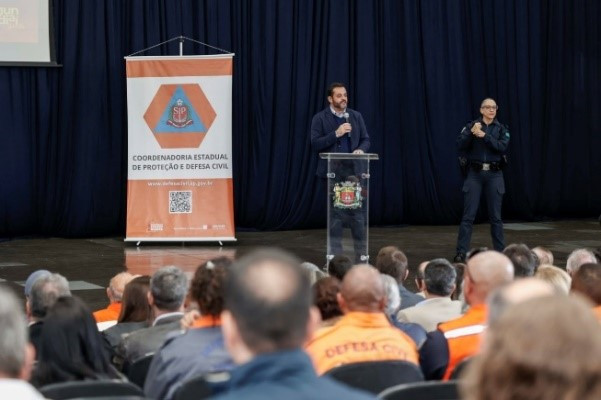 Atendente da Defesa Civil, que está sem salário há cinco meses, é voluntário, diz Prefeitura de Jundiaí