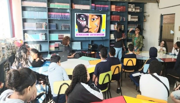 Liderança de bairro faz parceria com escola em palestra no Residencial Jundiaí