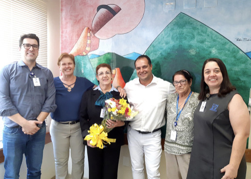 Sindicato homenageia colaboradoras do São Vicente